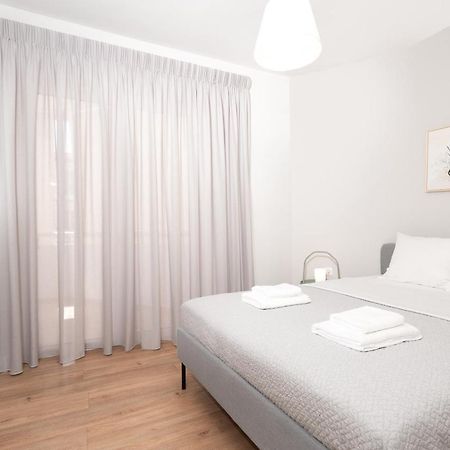 Blue Avra Apartment By A&D Properties Pórto Ráfti Extérieur photo